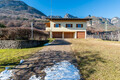Splendida casa unifamiliare con ampio giardino privato immersa nella natura - Foto 1